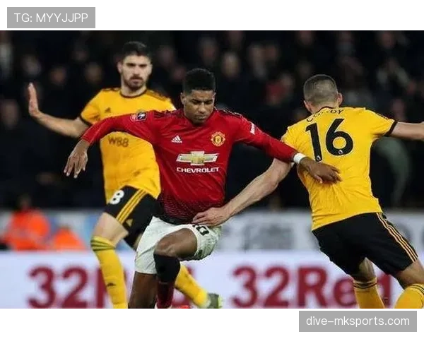 狼队主场迎战曼联，状态回暖争夺关键三分