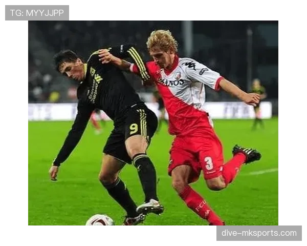 埃因霍温战术调整显成效,强势逆转斩获关键胜利 埃因霍温战术调整显成效,强势逆转斩获关键胜利