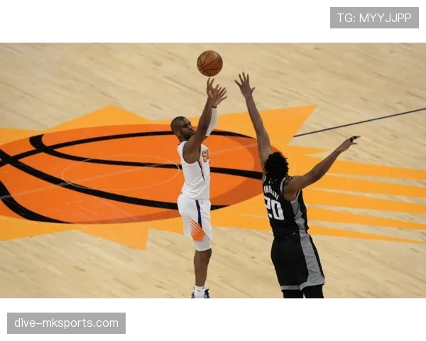 康利无球跑动牵制防守，提升森林狼外线空间效率